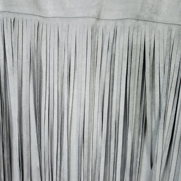 Lulu's grey layer fringe skirt size xs - Picture 6 of 6
